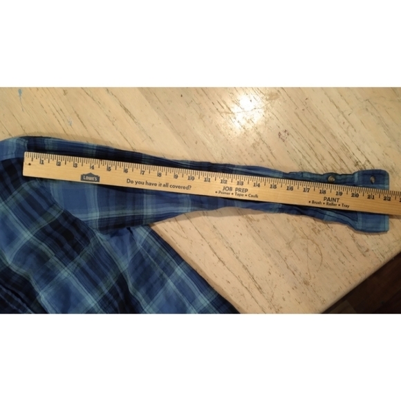 American Eagle boyfriend fit plaid button up shirt - Picture 6 of 11